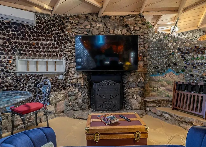 Enchanting Earth House With Kaleidoscope Glass Walls Near Saguaro National Park In Tucson, Arizona Holiday home Tucson