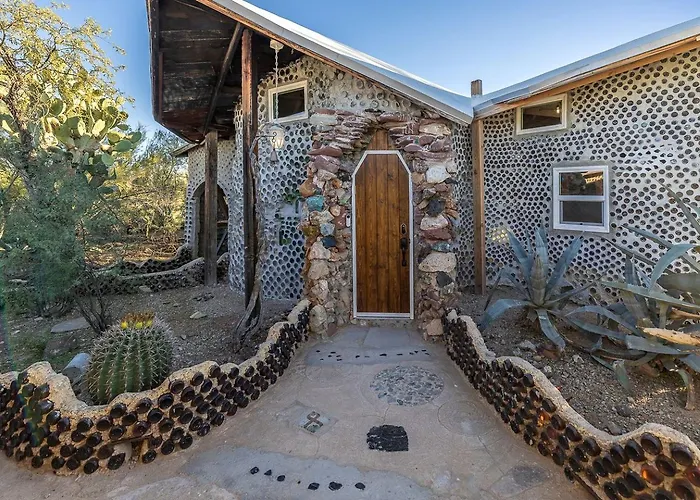 Holiday home Enchanting Earth House With Kaleidoscope Glass Walls Near Saguaro National Park In Tucson, Arizona