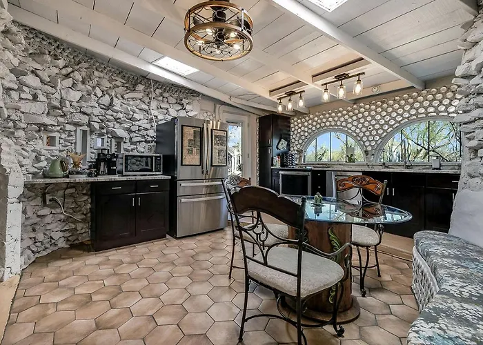 Enchanting Earth House With Kaleidoscope Glass Walls Near Saguaro National Park In Tucson, Arizona Holiday home