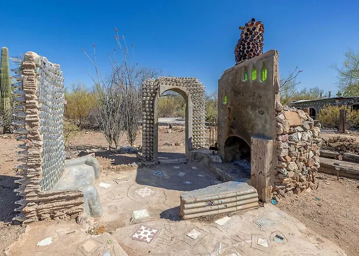 Holiday home Enchanting Earth House With Kaleidoscope Glass Walls Near Saguaro National Park In Tucson, Arizona *